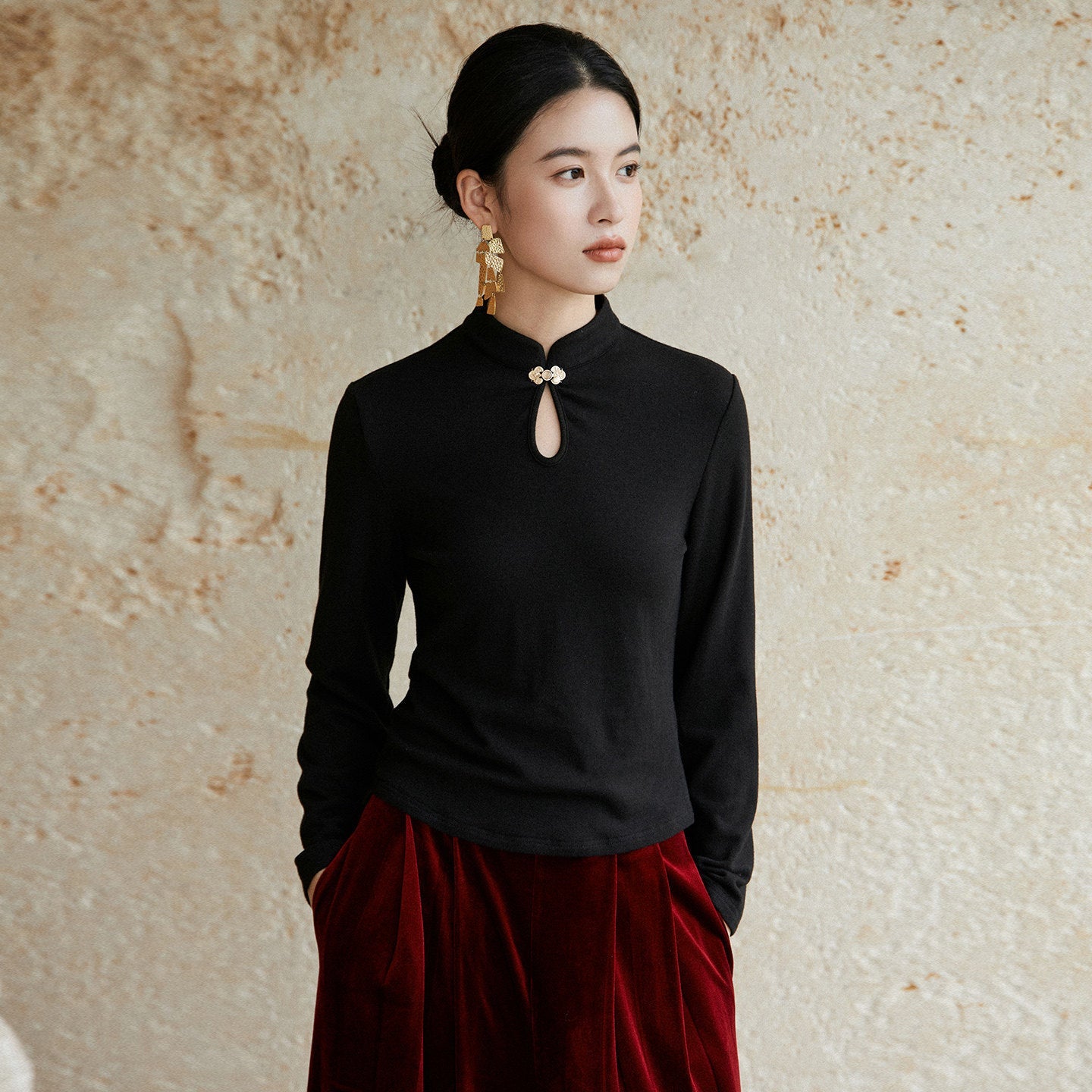 New Chinese Style Knitted Top in Black - Wind Bamboo