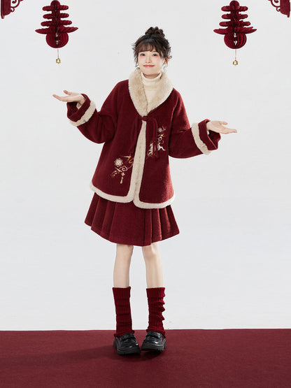 Tang Dynasty Dunhuang Museum Red Woolen Coat and Mini Mamian Skirt - Fu Lu Mingchun 福鹿鸣春 (Preorder)