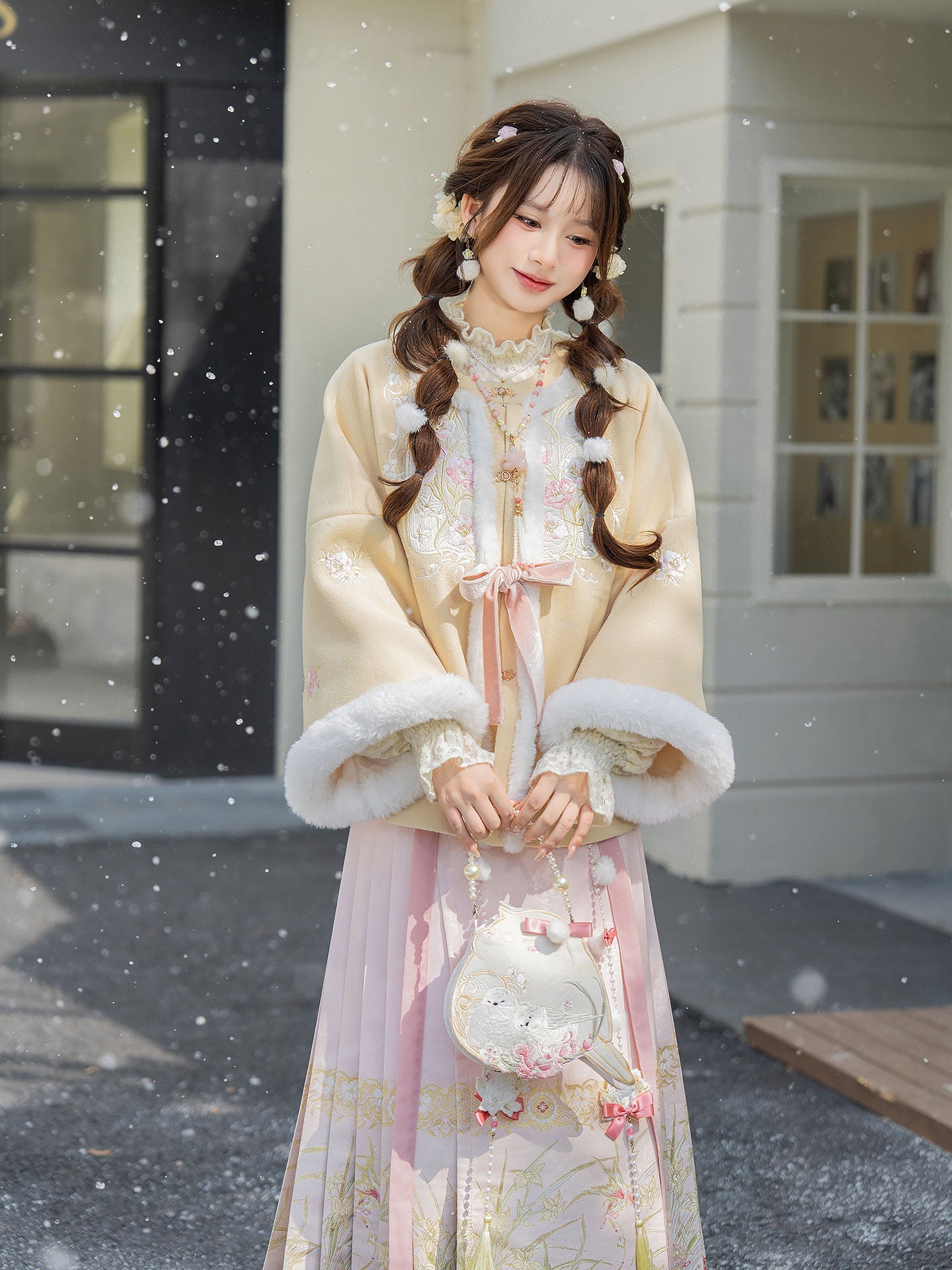 Ming Dynasty Hanfu Set with Fleece Jacket & Mamian Skirt | Warmth 暖暖