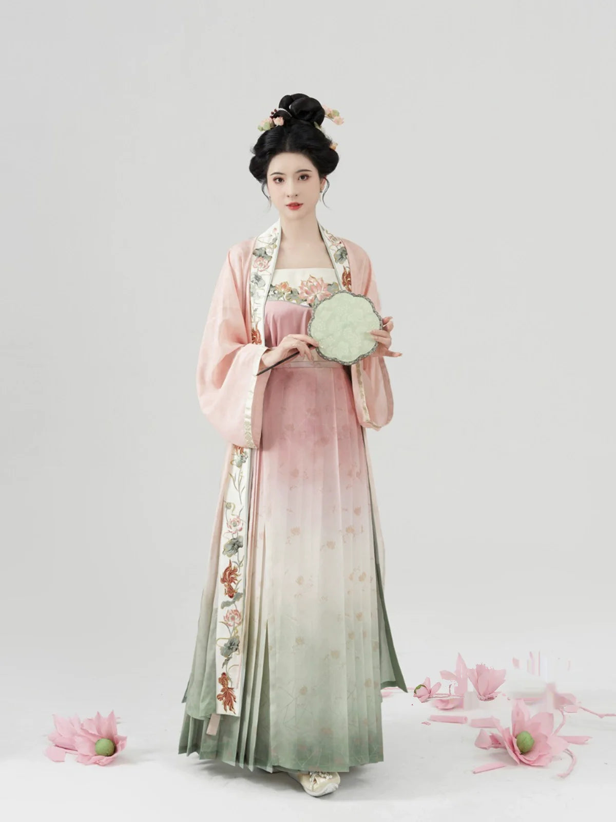 Song Dynasty Modern Hanfu - Glaze Red 釉里红 (Preorder)
