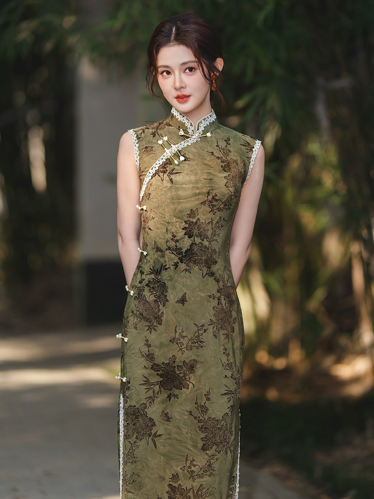 Sleeveless High Slit Long Qipao | Rustling Garden