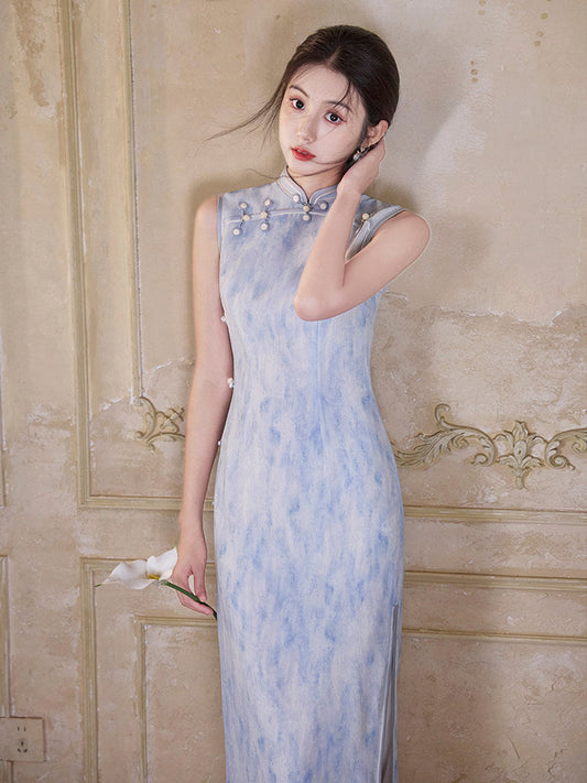 Cloudlike sleeveless long cheongsam qipao — detail view