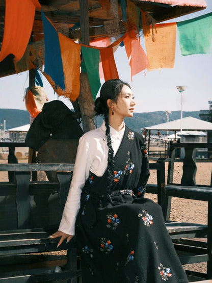 Dancing Prayer - Women Ethnic Tibetan Robe Exquisite Flower Embroidery