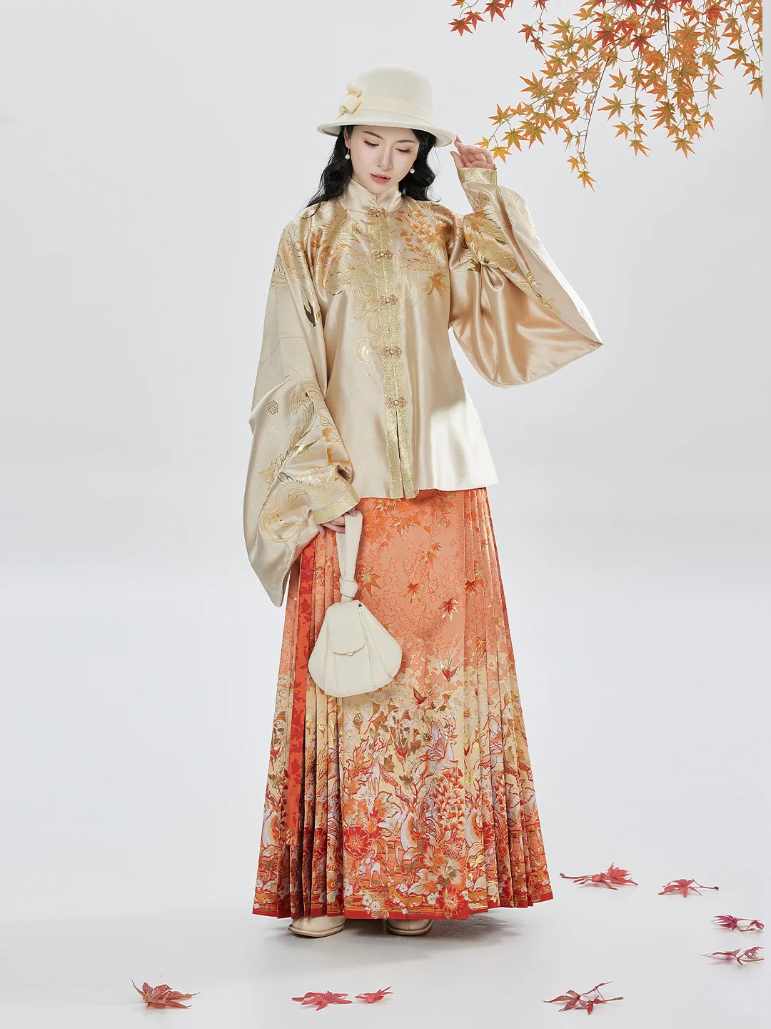 Ming Dynasty Pipa Sleeve Top & Mamian Skirt Hanfu Set | Brewing Golden Autumn 酿金秋