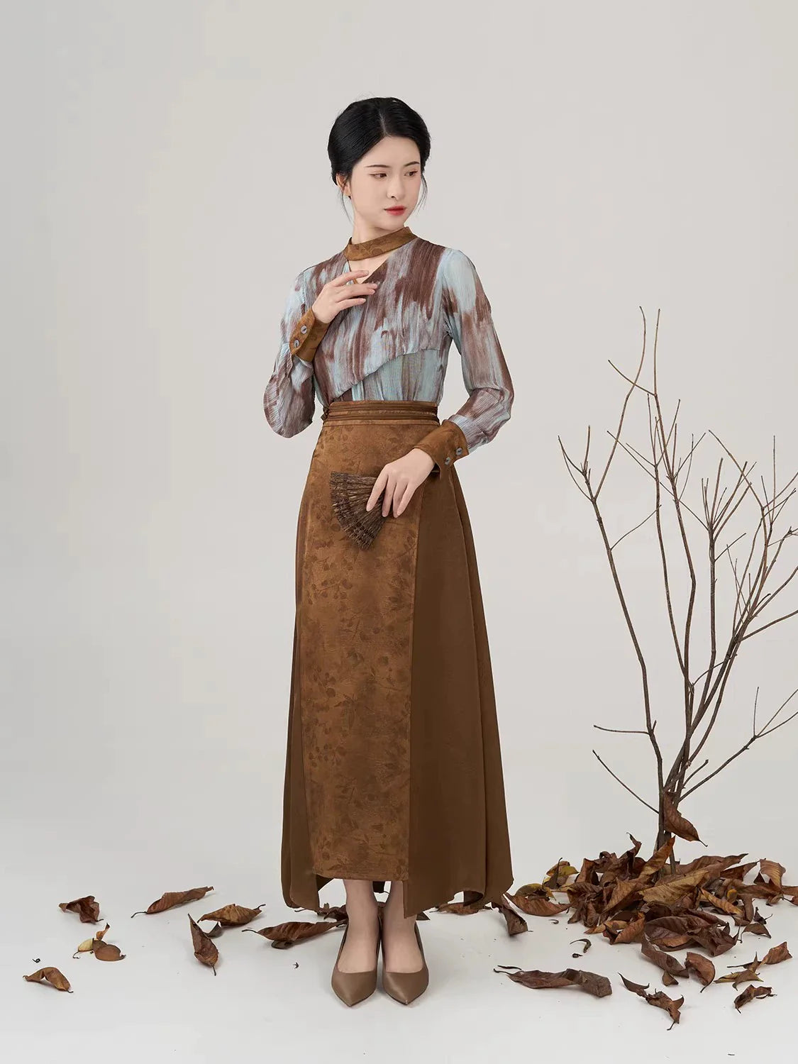 New Chinese Style Women Long Sleeve Top & Asymmetrical Hanfu Inspired Skirt - Luotong Pass 洛潼关 (Preorder)