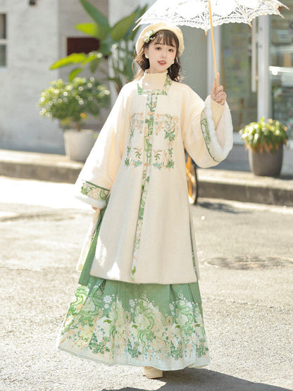 Ming Dynasty Velvet Embroidered Square Collar Cardigan with Printed Mamian Skirt | Winter Warm Sun 冬日暖阳
