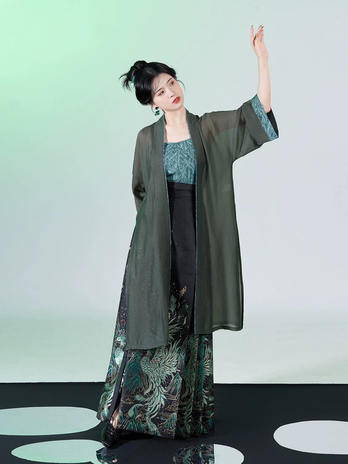 Chinese Blouse & Mamian Skirt Outfit | Peacock Feather 青羽