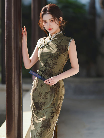 Sleeveless High Slit Long Qipao | Rustling Garden
