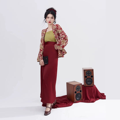 Song Dynasty Modern Hanfu Set with Winged Sleeve Top and Spiral Skirt - Yingying 盈盈 (Preorder)