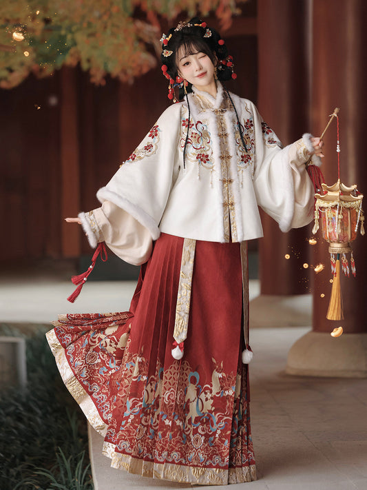 Ming Dynasty Chinese New Year Festival Hanfu | Fumalinmen 福马临门