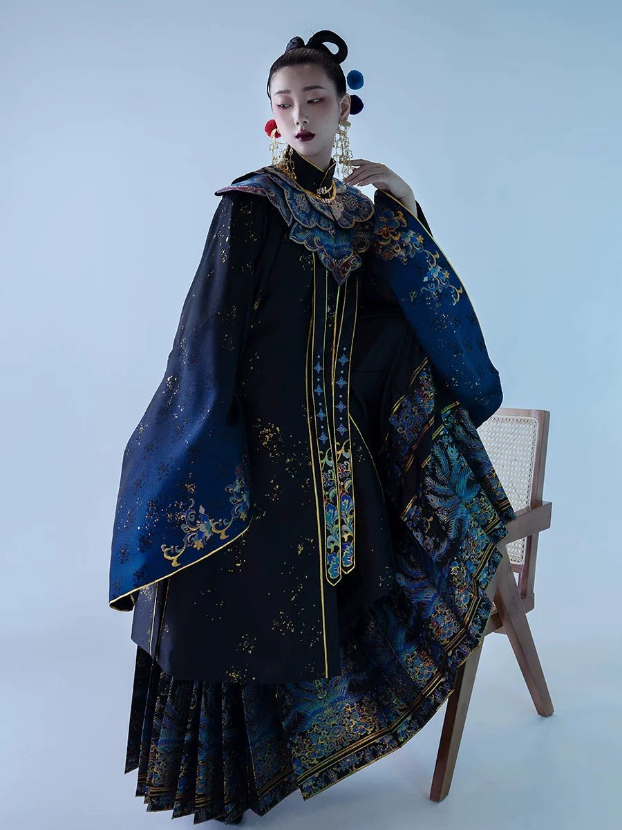 Ming Dynasty Traditional Hanfu Set & Mamian Skirt | Diancui 点翠