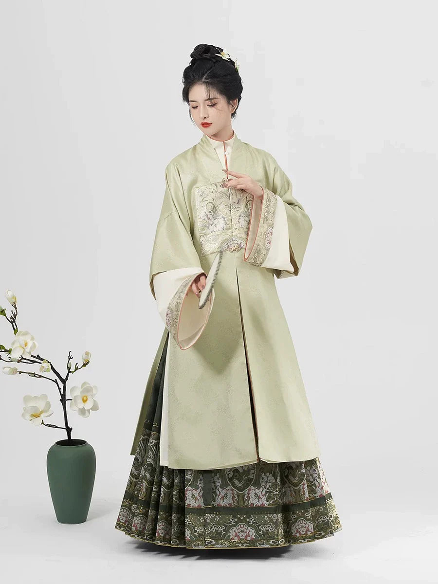 Ming Dynasty Traditional Hanfu Set & Mamian Skirt | West Lake 西池
