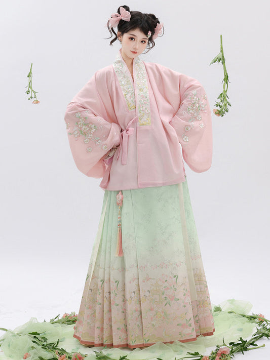 Ming Dynasty Cross Collar Top & Mint Pink Mamian Skirt | Chunmanyuan 春满园