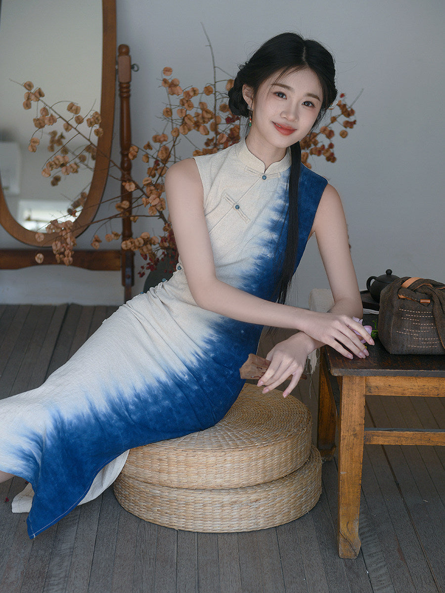 Sleeveless Gradient Dye Long Cheongsam | Sandy