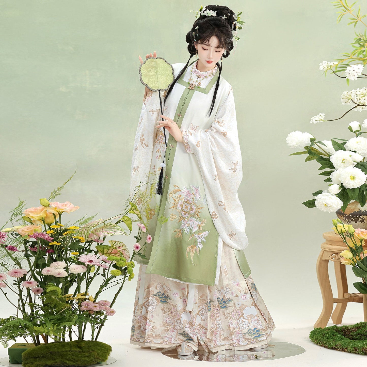 Ming Dynasty Square Collar Vest & Printed Mamian Skirt | Paper Kite 纸鸢