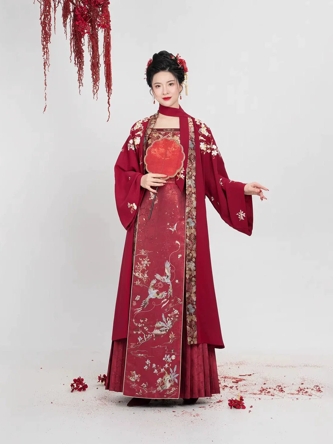 Ming Dynasty Wedding Hanfu Set & Mamian Skirt | Crimson Magpie 丹鹊相思