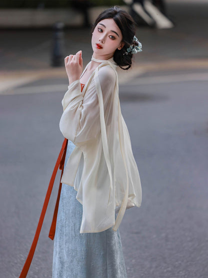 Song Dynasty Modern Hanfu Winged Sleeve Top and Spiral Skirt - Misty Rain 等烟雨 (Preorder)