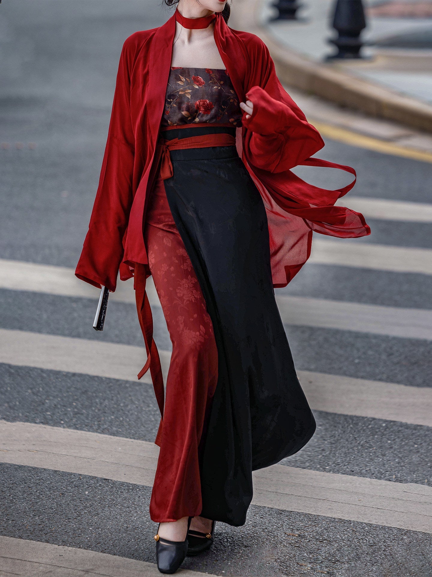 Song Dynasty Modern Hanfu Winged Sleeve Top and Spiral Skirt - Rose Whispers 玫瑰夜语 (Preorder)