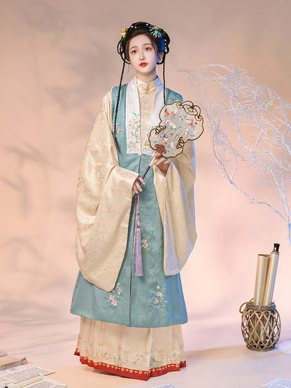 Ming Dynasty Satin Embroidered Bijia & Printed Mamian Skirt | Xilouyue 西楼月