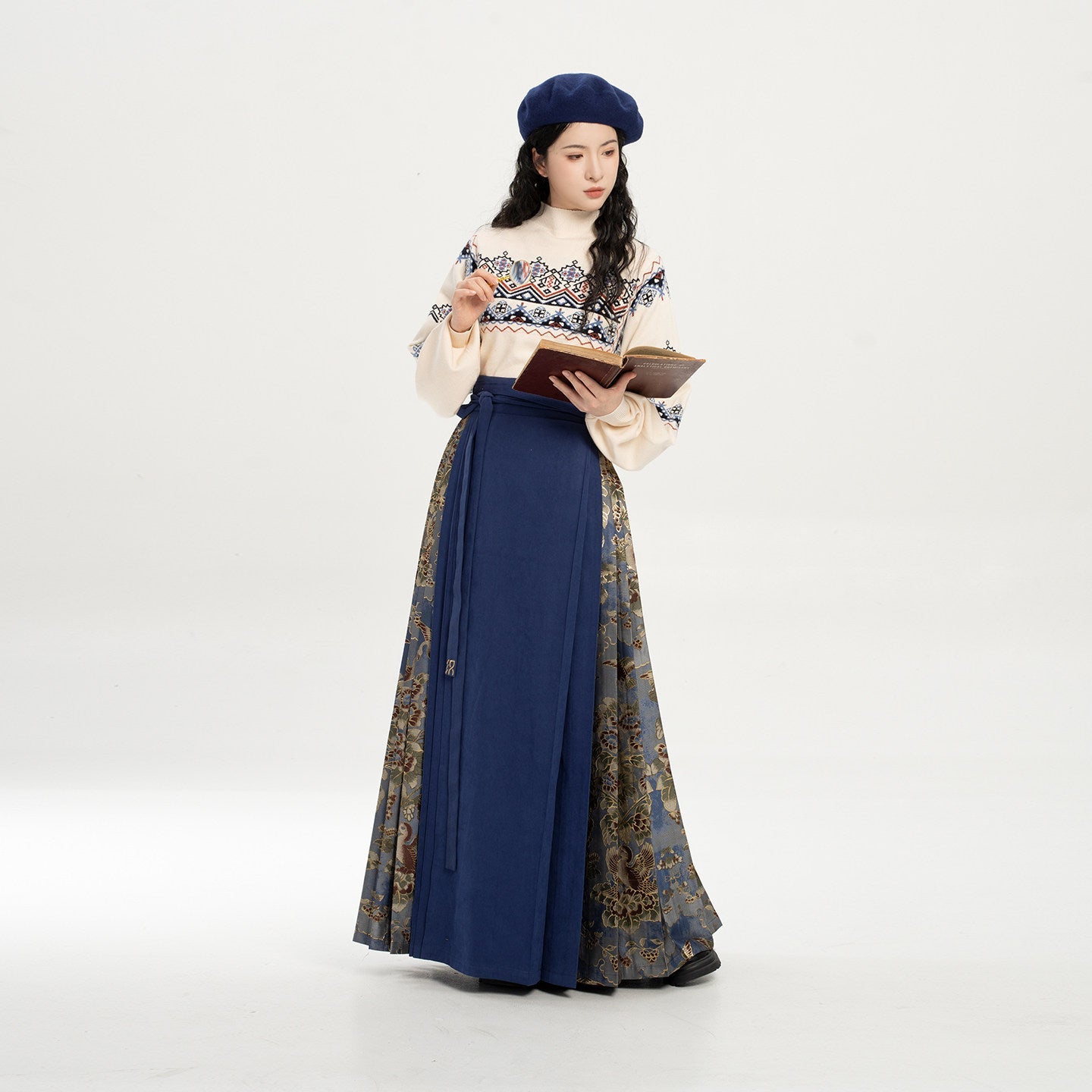 Dunhuang Museum Turtleneck Sweater and Mamianqun Hanfu Set - Pipa Music 琵琶乐 (Preorder)