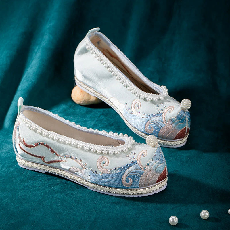 Waves - Embroidered Chinese Hanfu Shoes