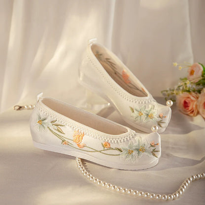 Gardenia - Embroidered Chinese Hanfu Shoes