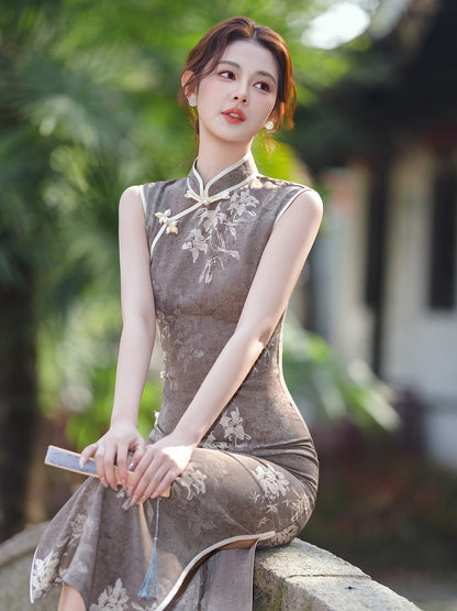 Sleeveless Ink Leaves Midi Cheongsam | Cold Fragrance