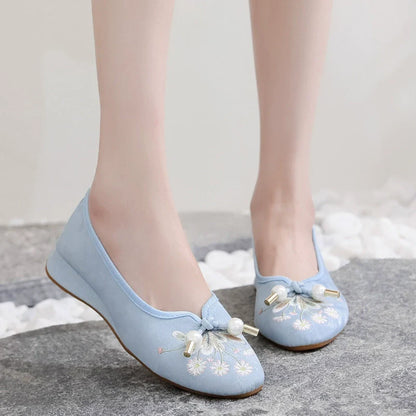 Arabella - Embroidered Chinese Style Shoes