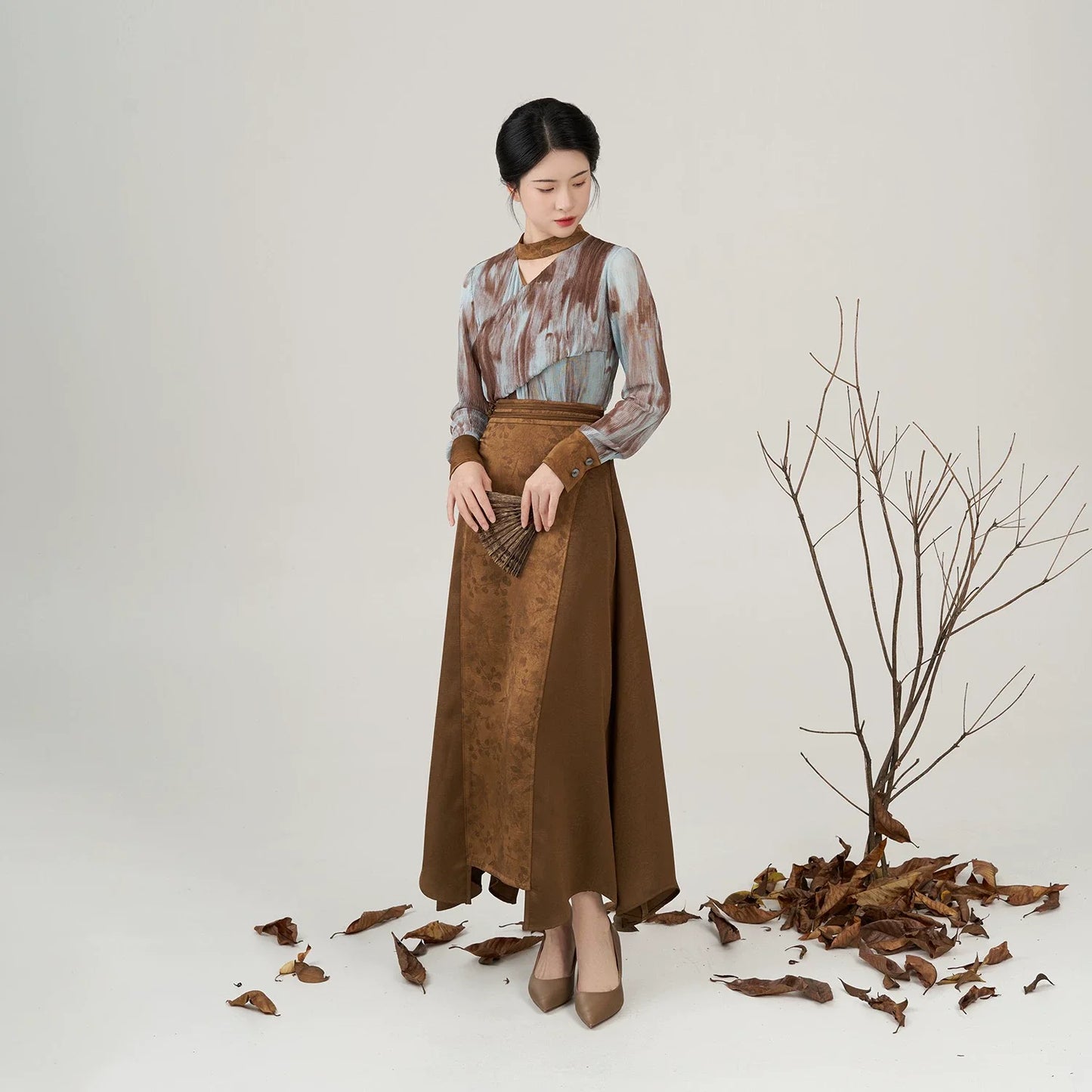 New Chinese Style Women Long Sleeve Top & Asymmetrical Hanfu Inspired Skirt - Luotong Pass 洛潼关 (Preorder)