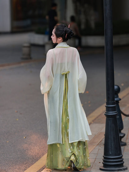 Green Wilds | Modern Song Dynasty Hanfu with Floral Pleated Skirt