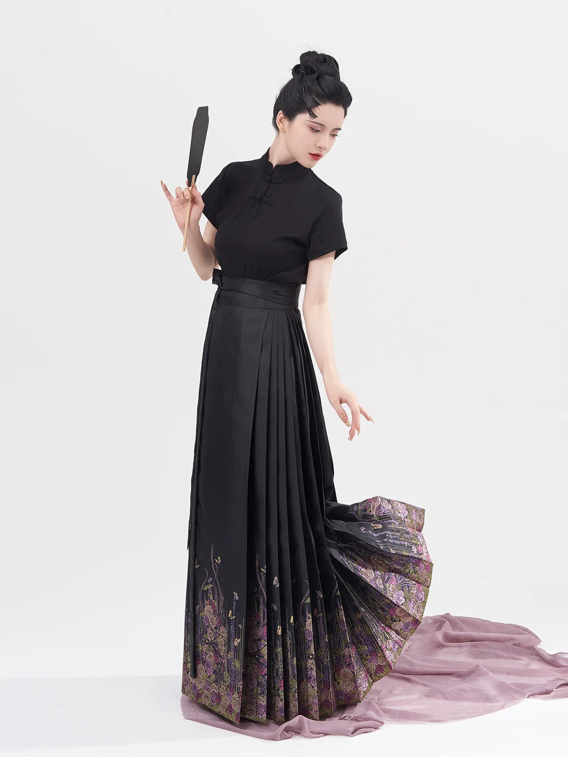 Chinese Blouse & Mamian Skirt Outfit | Huajian 花涧