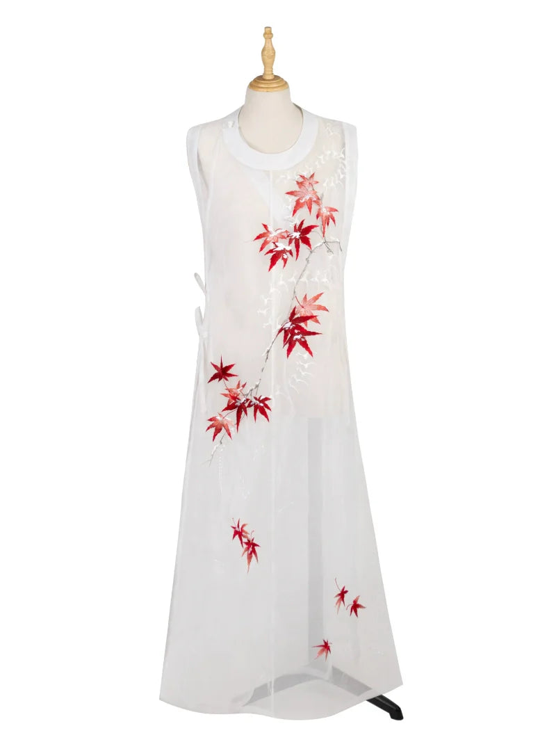 Song Dynasty Round Collar Robe - Maple Snow 枫雪 (Preorder)