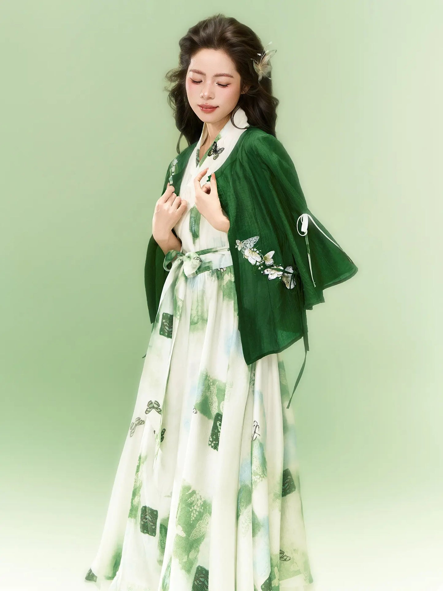 Modern Hanfu Embroidered Top & Dress Two-Piece Set 釉下春