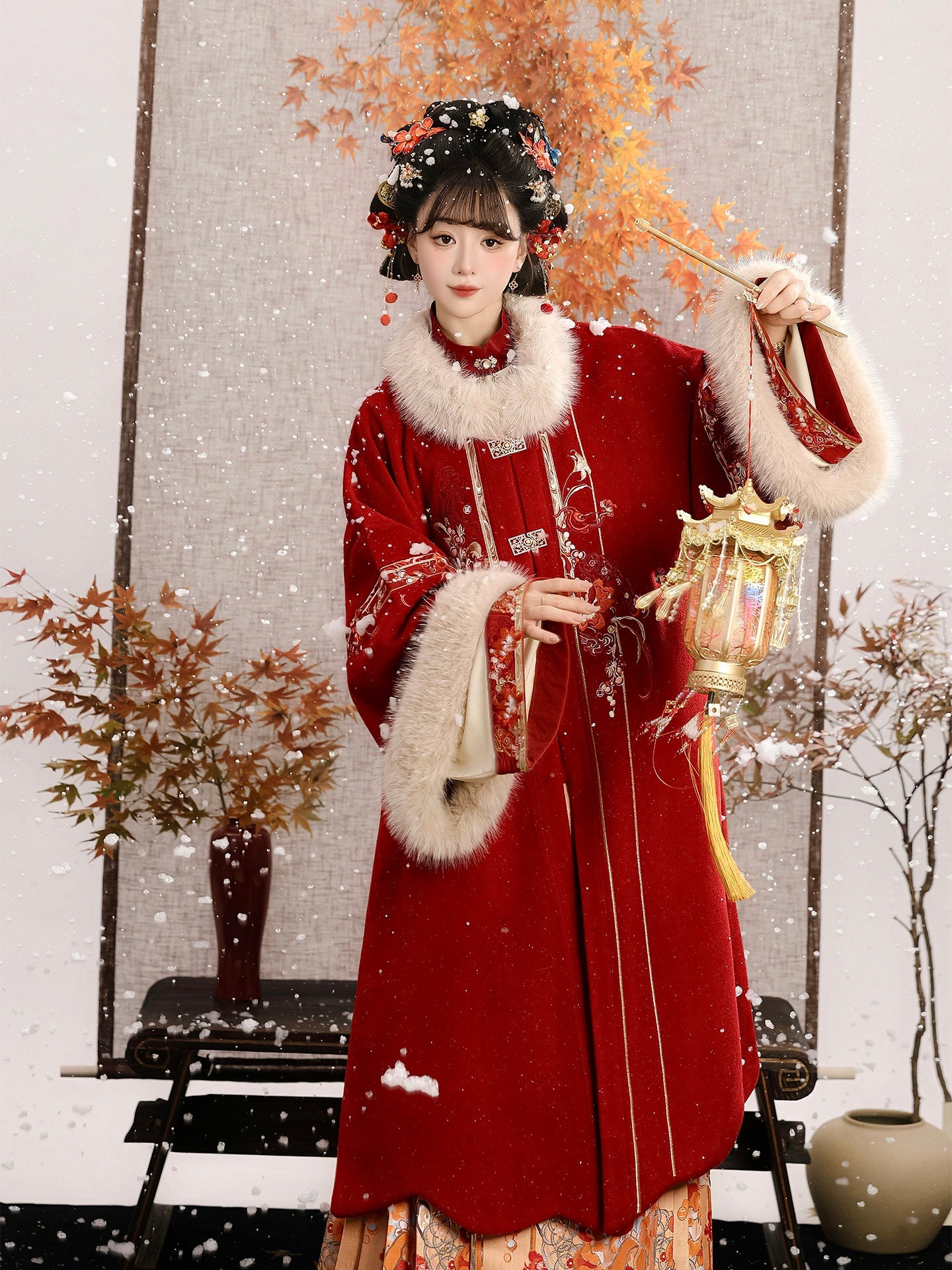 Ming Dynasty Chinese New Year Festival Hanfu | Passing Years 馥影流光