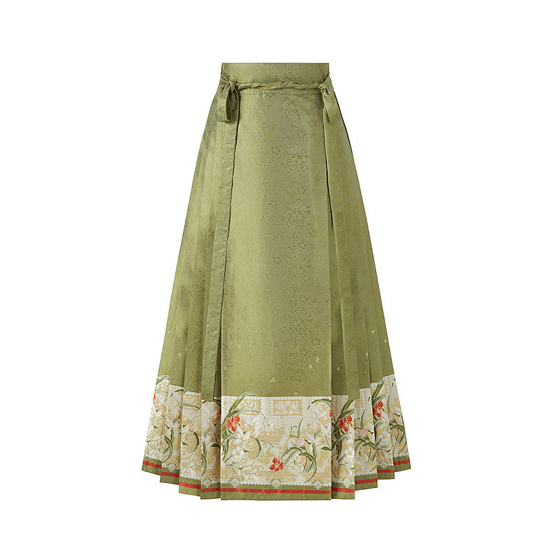 Ming Dynasty Spring Hanfu Outfit with Robe & Mamian Skirt | Spring Returns 踏春归