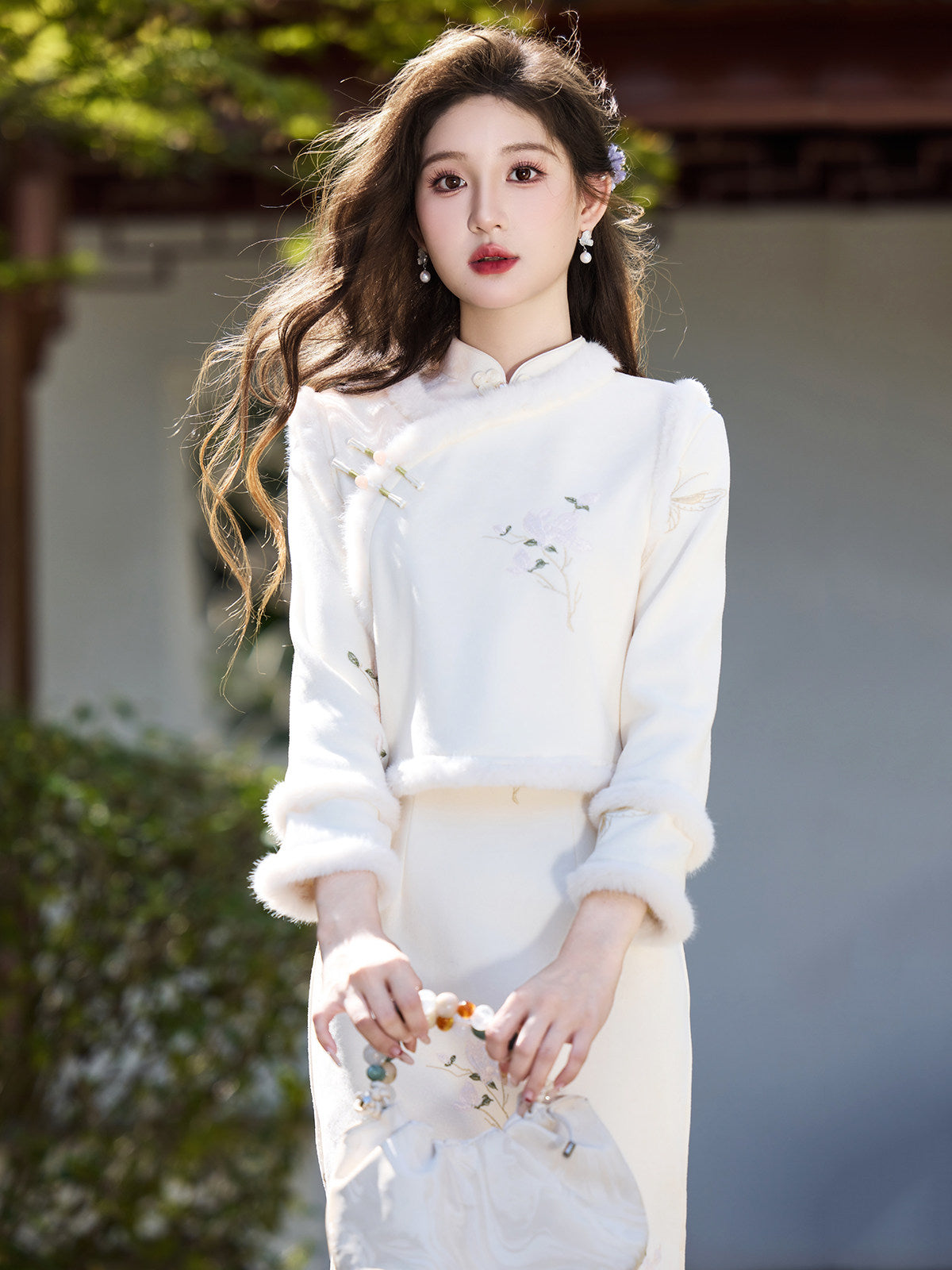 Long Sleeve Fur Trim Midi Qipao and Vest | Snow White