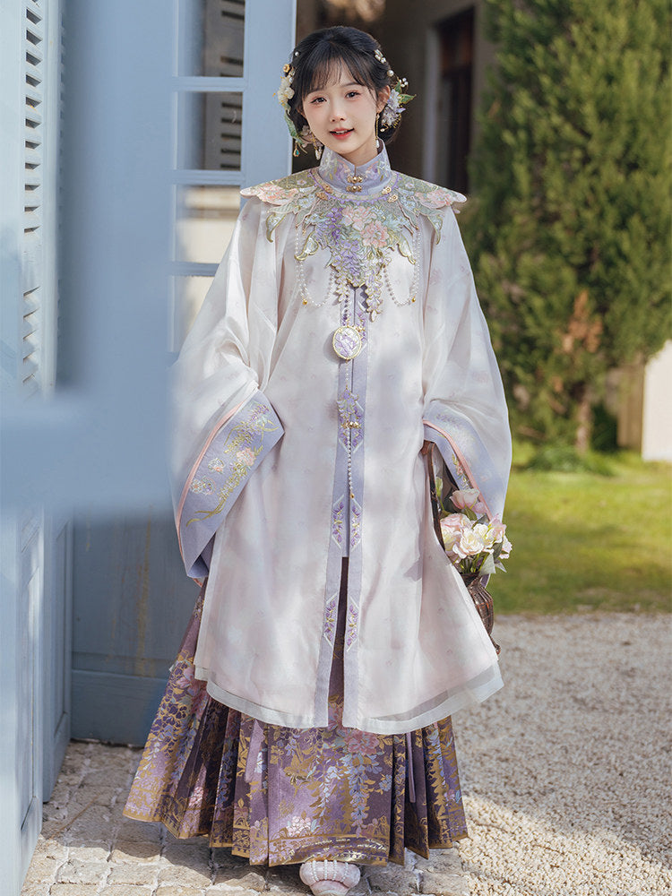 Ming Dynasty Hanfu Set with Robe & Violet Mamian Skirt | Misty Vines 紫雾青藤