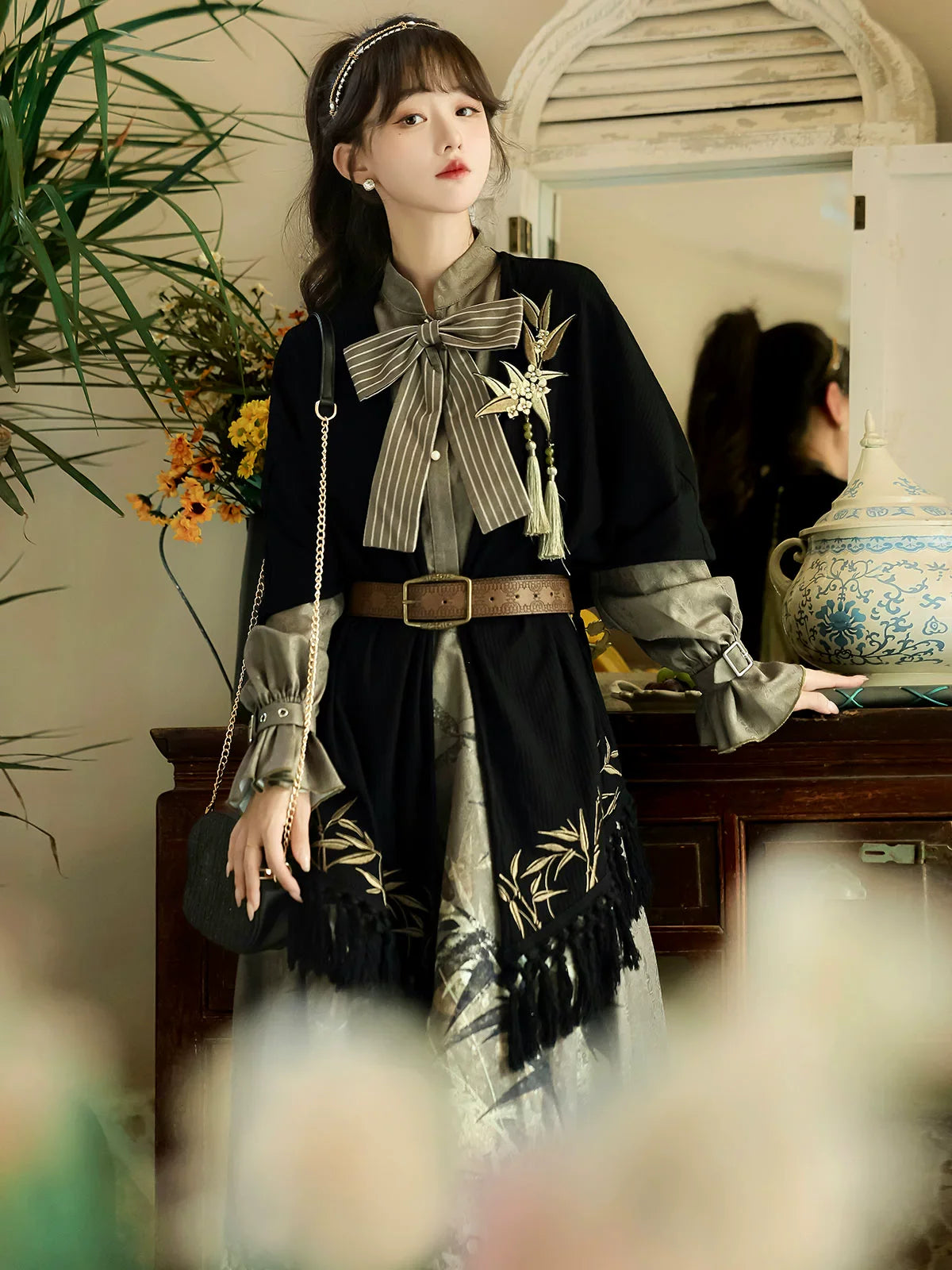 Glitter Bamboo 鎏金竹影 - New Chinese Style Printed Long-Sleeve Dress and Shawl Set (Preorder)