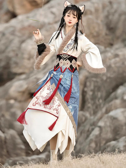 Yuanshan Yin 远山吟 - Exotic Hanfu Swordsman Outfit