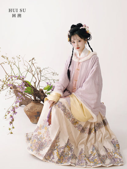 Zhaojun 昭君 - Ming Dynasty Round Neck Winter Robe