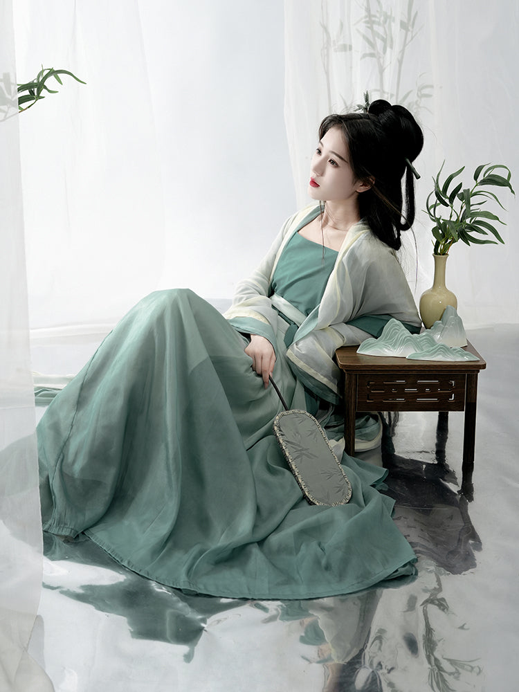 Qing Dai 青黛 - Song Dynasty Style Qiyao Ruqun Hanfu