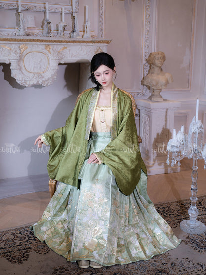 Ming Dynasty Camisole & Cardigan with Jade Green Mamianqun | Mountain Moon 一朝山月