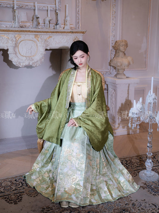 Mountain Moon Ming Dynasty camisole and cardigan hanfu — detail view