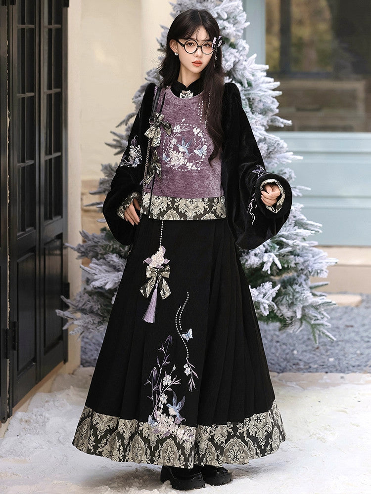 Yanhui | Modern Ming Dynasty Vest and Mamianqun Skirt Hanfu Set