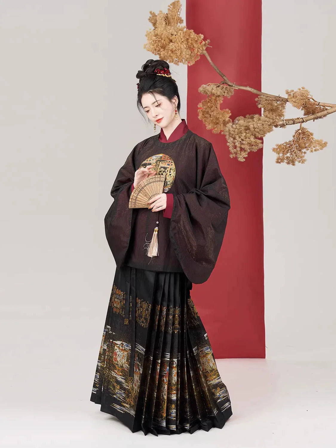 Ming Dynasty Modern Hanfu Mamianqun Outfit - Huadeng 华灯