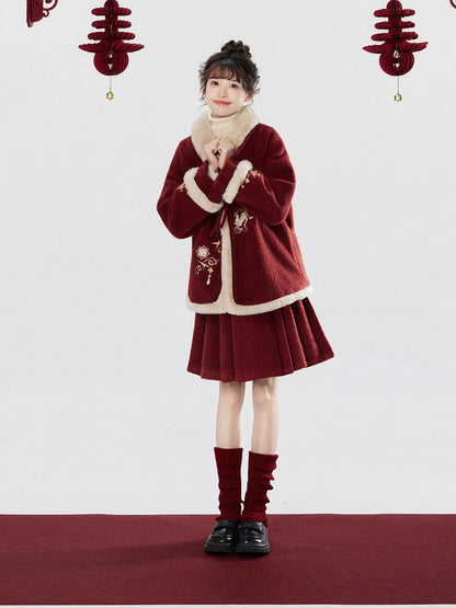 Tang Dynasty Dunhuang Museum Red Woolen Coat and Mini Mamian Skirt - Fu Lu Mingchun 福鹿鸣春 (Preorder)