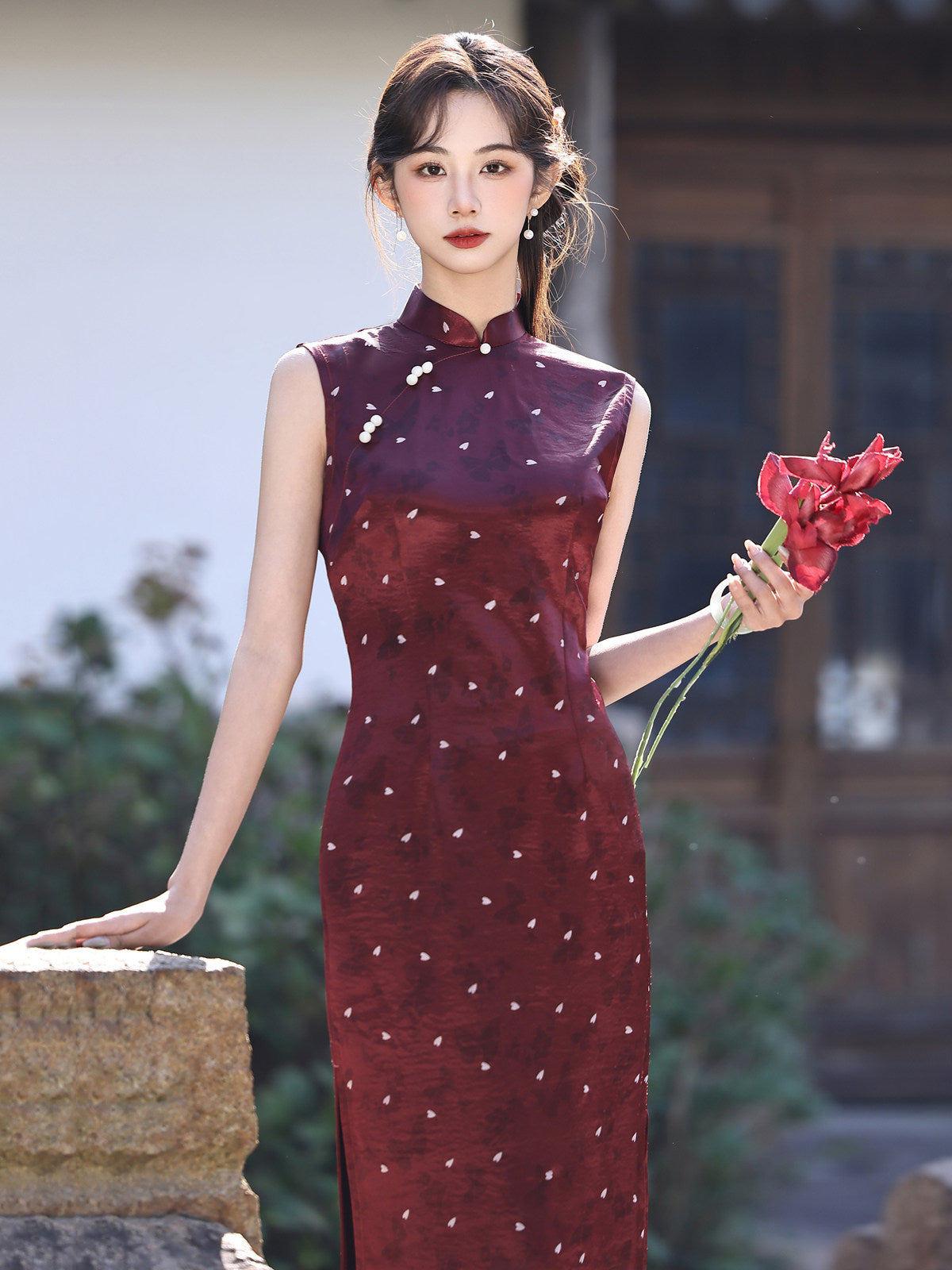 Sleeveless Hearts Midi Cheongsam | Wine