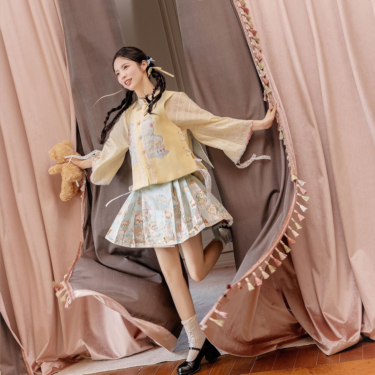 New Chinese Style Long Sleeve Top and Vest with Skirt or Wide Leg Pants - Butter 黄油可露丽