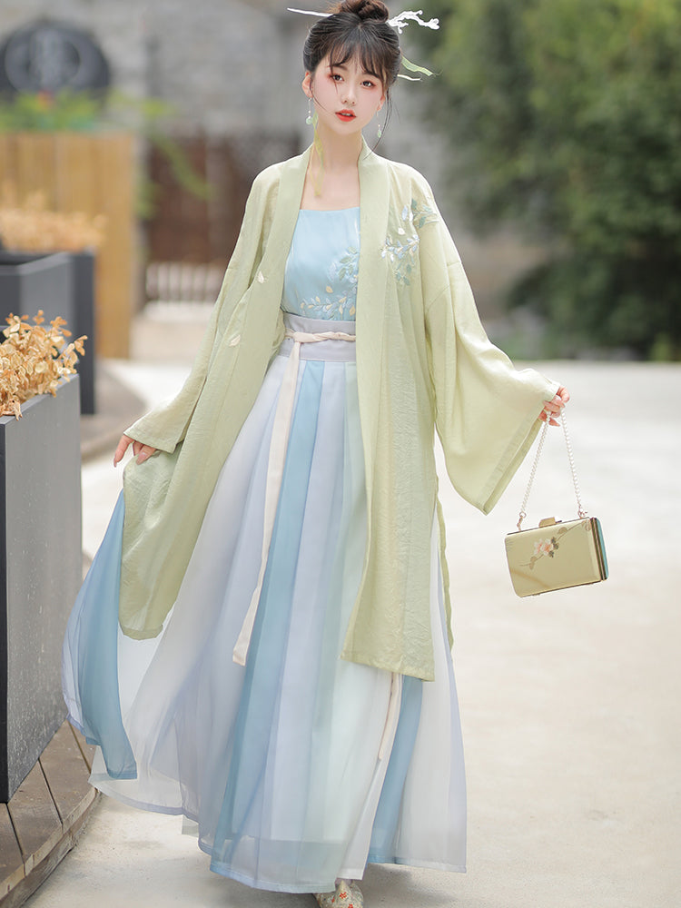 Menghua 梦华 - Song Dynasty Style Qiyao Ruqun Hanfu