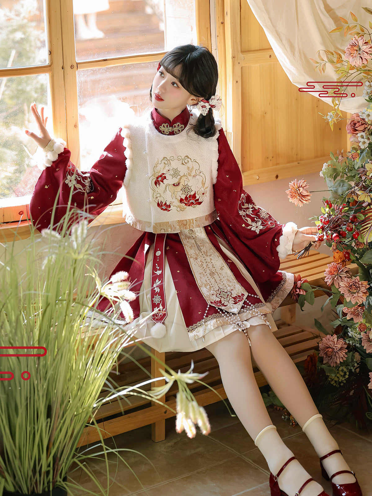 Modern Ming Dynasty Chinese New Year Festival Hanfu | Gallop in Spring 马踏春华
